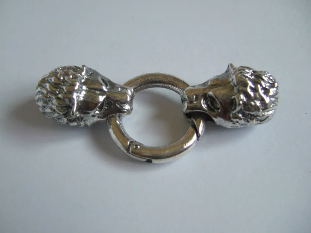 3 Set Antique Silver Wolf Head Men Leather Cord Bracelet End Cap With spring Clasp Hole Size 8mm
3 Set Antique Silver Wolf Head Men Leather Cord Bracelet End Cap With spring Clasp Hole Size 8mm