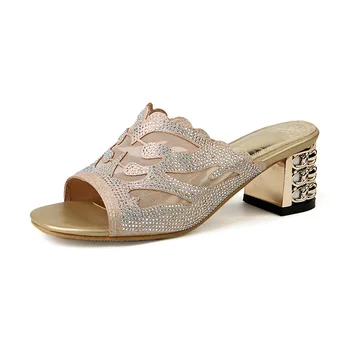 In the summer of 2019, the new product is in the middle of the heel with the square head wearing a half-slipping sandals 32-46
In the summer of 2019, the new product is in the middle of the heel with the square head wearing a half-slipping sandals 32-46