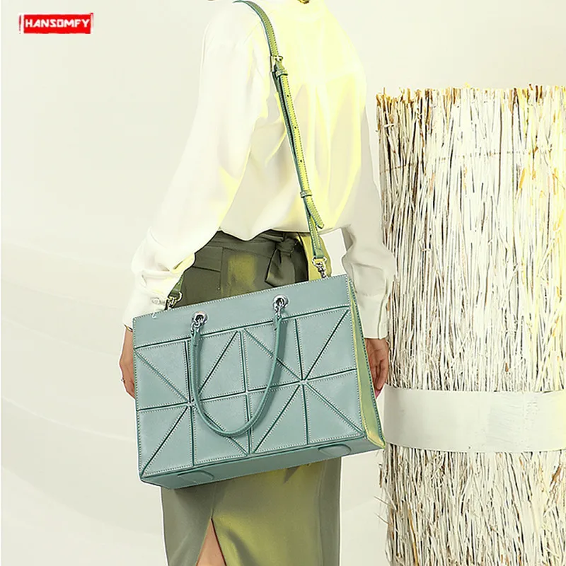 New Genuine Leather Women handbags business female Laptop briefcase shoulder crossbody bags large capacity cowhide messenger bag
New Genuine Leather Women handbags business female Laptop briefcase shoulder crossbody bags large capacity cowhide messenger bag