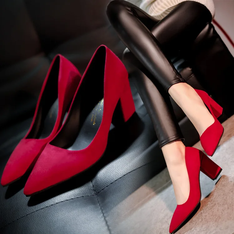 Spring 2019 high heels fashion thick shoes pointed women's shoes basic Wedding professional Work single Shallow shoes Yasilaiya
Spring 2019 high heels fashion thick shoes pointed women's shoes basic Wedding professional Work single Shallow shoes Yasilaiya