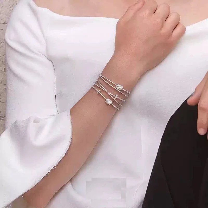 YP203 Two Cross AAA CZ Zircon Round Circle Cross 925 Sterling Silver Cuff Bangle APDesign Created Women Wedding jewelry
YP203 Two Cross AAA CZ Zircon Round Circle Cross 925 Sterling Silver Cuff Bangle APDesign Created Women Wedding jewelry