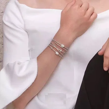 YP203 Two Cross AAA CZ Zircon Round Circle Cross 925 Sterling Silver Cuff Bangle APDesign Created Women Wedding jewelry
YP203 Two Cross AAA CZ Zircon Round Circle Cross 925 Sterling Silver Cuff Bangle APDesign Created Women Wedding jewelry