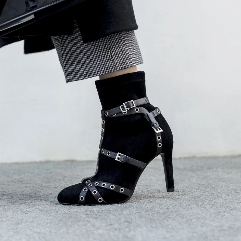 Karinluna brand new whoelsale runway show women's shoes woman boots ankle boots high heels sexy belt buckles party boots
Karinluna brand new whoelsale runway show women's shoes woman boots ankle boots high heels sexy belt buckles party boots