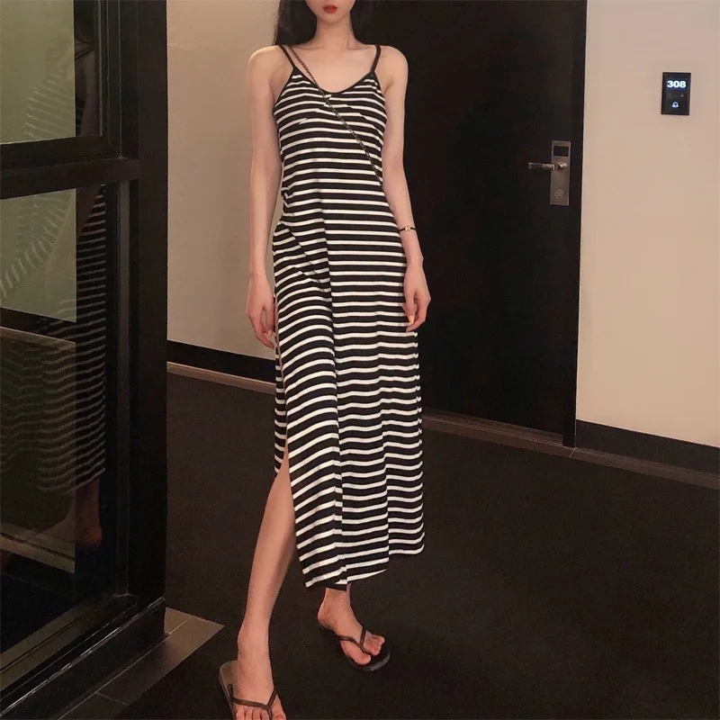 Sexy Women's Dress Sleeveless Maxi Dress V-neck Striped Split Sling Dresses Summer Long Dress 
Sexy Women's Dress Sleeveless Maxi Dress V-neck Striped Split Sling Dresses Summer Long Dress