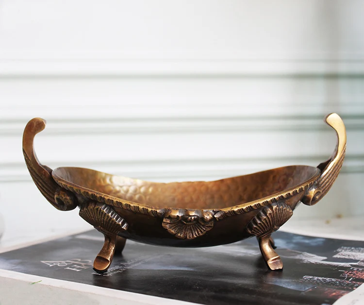 Brass Full Pure Copper Retro Creative Receiving Key Dried Fruit Melon Seed Plate Decorative Ornaments Tray
Brass Full Pure Copper Retro Creative Receiving Key Dried Fruit Melon Seed Plate Decorative Ornaments Tray