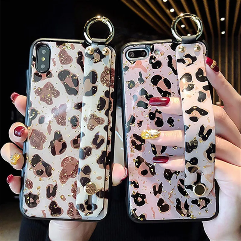 Luxury leopard fashion Wrist Strap Glitter phone Case For iphone7 8 6 6s plus For iphone X Xs max XR gold foil Phone Holder Case
Luxury leopard fashion Wrist Strap Glitter phone Case For iphone7 8 6 6s plus For iphone X Xs max XR gold foil Phone Holder Case