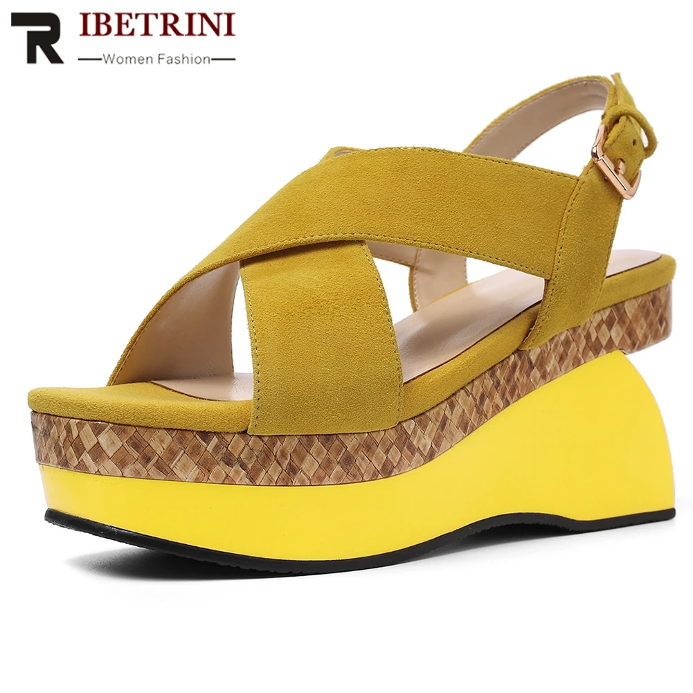 RIBETRINI 2019 Fashion INS Hot Kid Suede Sandals Shoes Woman Summer Sheepskin Inning Platform Women Shoes Wedge Sandals Woman
RIBETRINI 2019 Fashion INS Hot Kid Suede Sandals Shoes Woman Summer Sheepskin Inning Platform Women Shoes Wedge Sandals Woman