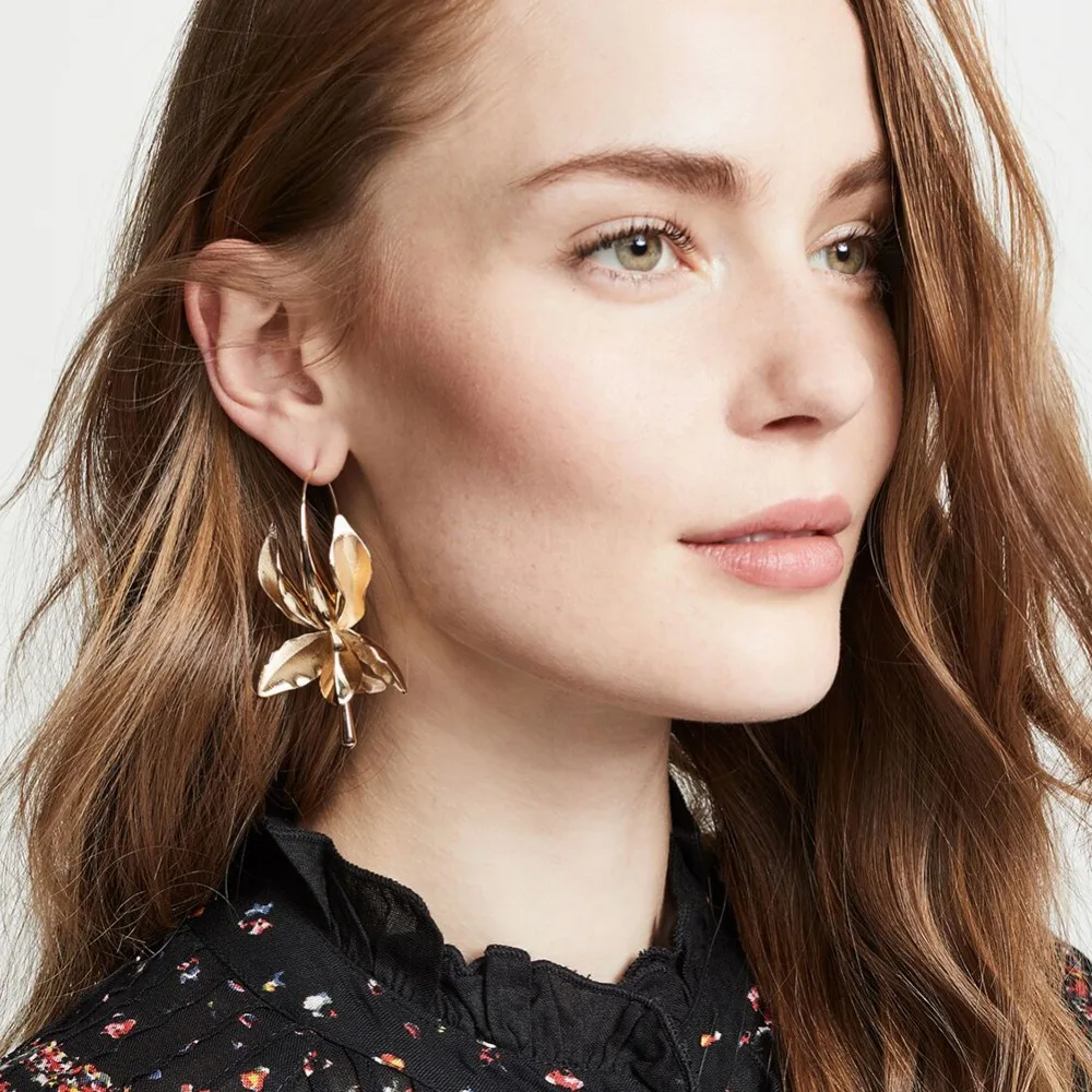 Best lady Vintage Metal Leaf Statement Earrings for Women Trendy 4 Designs Wedding Party Jewelry Gold Stud Earrings Wholesale 
Best lady Vintage Metal Leaf Statement Earrings for Women Trendy 4 Designs Wedding Party Jewelry Gold Stud Earrings Wholesale