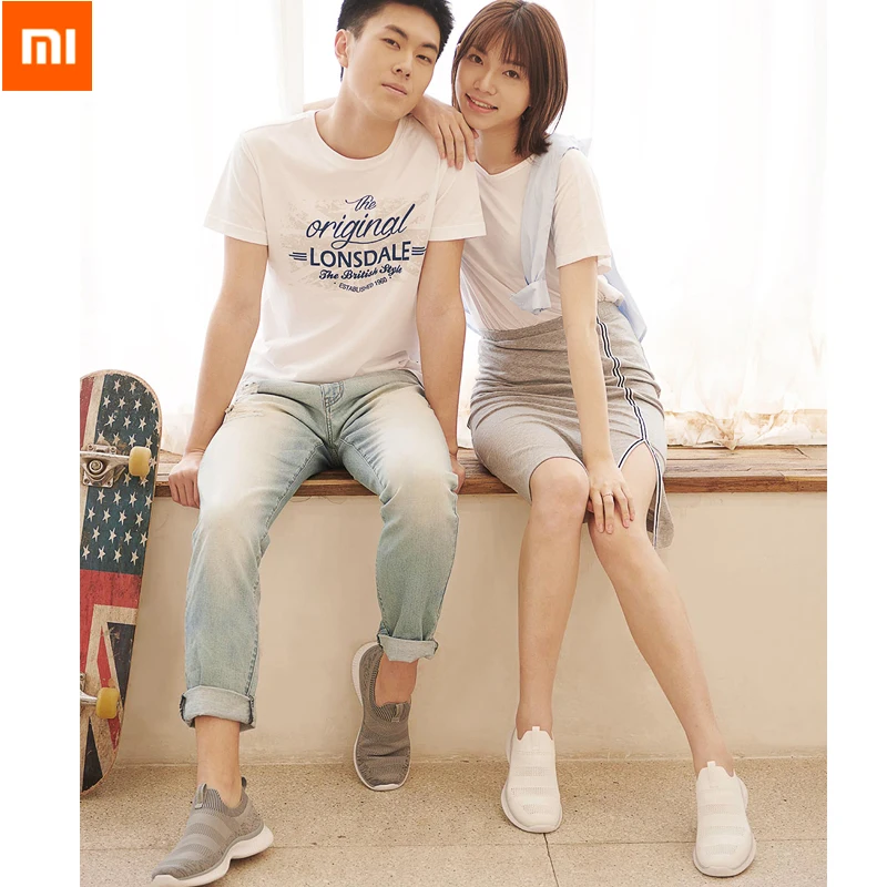 Xiaomi Mijia ULEEMARK walking shoes leisure couple flying woven upper soft and breathable light casual style smart home shoes
Xiaomi Mijia ULEEMARK walking shoes leisure couple flying woven upper soft and breathable light casual style smart home shoes