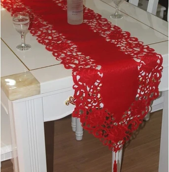 2020 New Embroidery table runner flag cloth cover towel red satin lace Christmas tablecloth mantel Nappe Home Xmas wedding decor
2020 New Embroidery table runner flag cloth cover towel red satin lace Christmas tablecloth mantel Nappe Home Xmas wedding decor