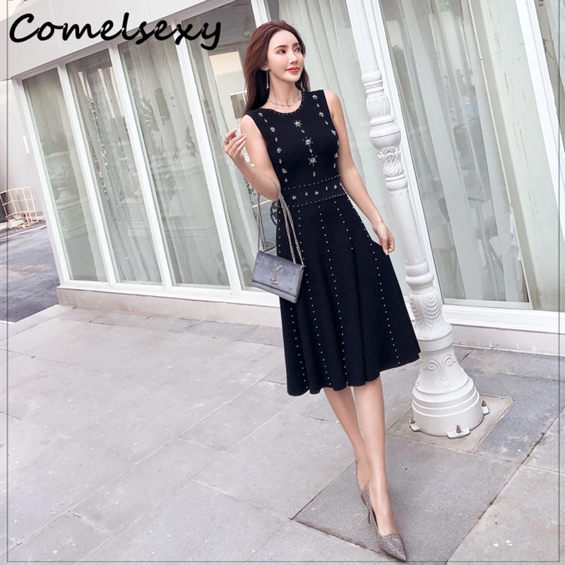 New 2019 Spring Black Sleeveless Knitted Dress Women Luxury Beading Vest Sweater Dress Summer Sexy Backless Party Vestidos
New 2019 Spring Black Sleeveless Knitted Dress Women Luxury Beading Vest Sweater Dress Summer Sexy Backless Party Vestidos
