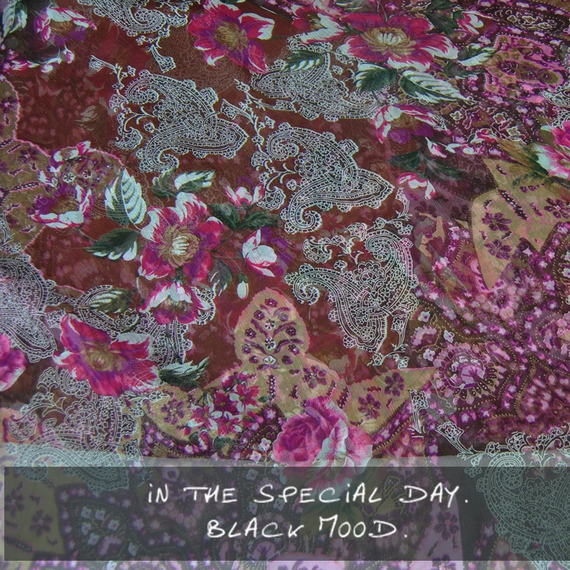 Silk Georgette Chiffon Fabric Dress Brown bottom rose 100% Shun Yu wrinkle Baotou scarf spring summer dress (1 meter)
Silk Georgette Chiffon Fabric Dress Brown bottom rose 100% Shun Yu wrinkle Baotou scarf spring summer dress (1 meter)