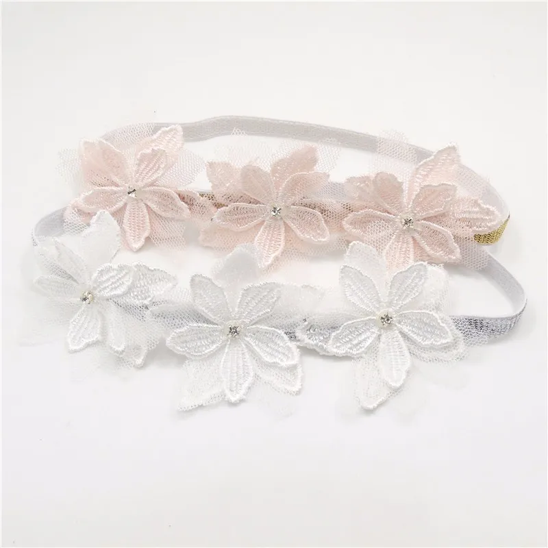 1pc Light Pink and White Embroidery Flower Headband Gold Silver Stretch Head Band with Three Flowers Photo Prop Head Accessory
1pc Light Pink and White Embroidery Flower Headband Gold Silver Stretch Head Band with Three Flowers Photo Prop Head Accessory
