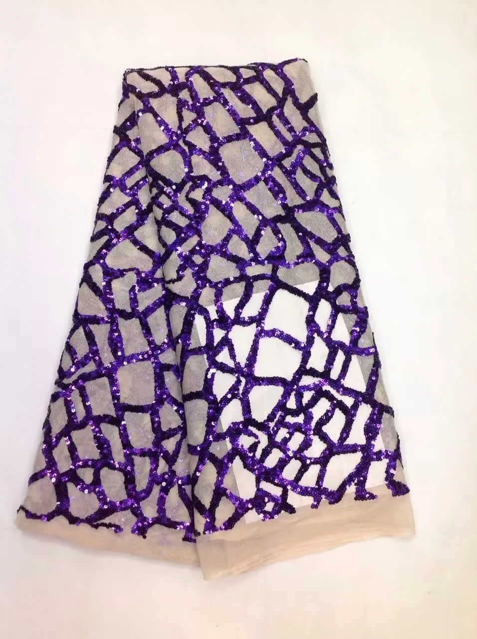 Nigerian Lace Fabrics Latest French Laces 2017 shiney Sequins Fabric High Quality Embroidery Tulle Lace For Evening Dress K-L936
Nigerian Lace Fabrics Latest French Laces 2017 shiney Sequins Fabric High Quality Embroidery Tulle Lace For Evening Dress K-L936