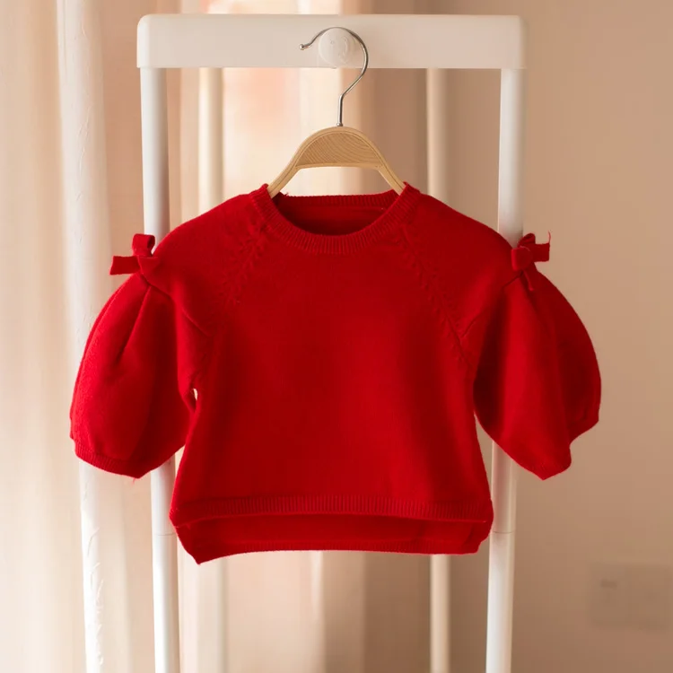 New baby cardigan in spring and autumn of 2018. A solid color coat with a bubble sleeve.
New baby cardigan in spring and autumn of 2018. A solid color coat with a bubble sleeve.
