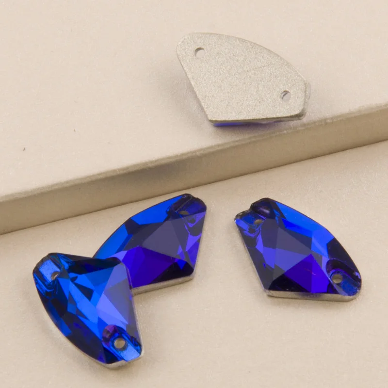 YANRUO Capri Blue 3256 Galactic Crystal Rhinestones Crystals Flat back Sewing Rhinestones Stones Sew on Dress
YANRUO Capri Blue 3256 Galactic Crystal Rhinestones Crystals Flat back Sewing Rhinestones Stones Sew on Dress