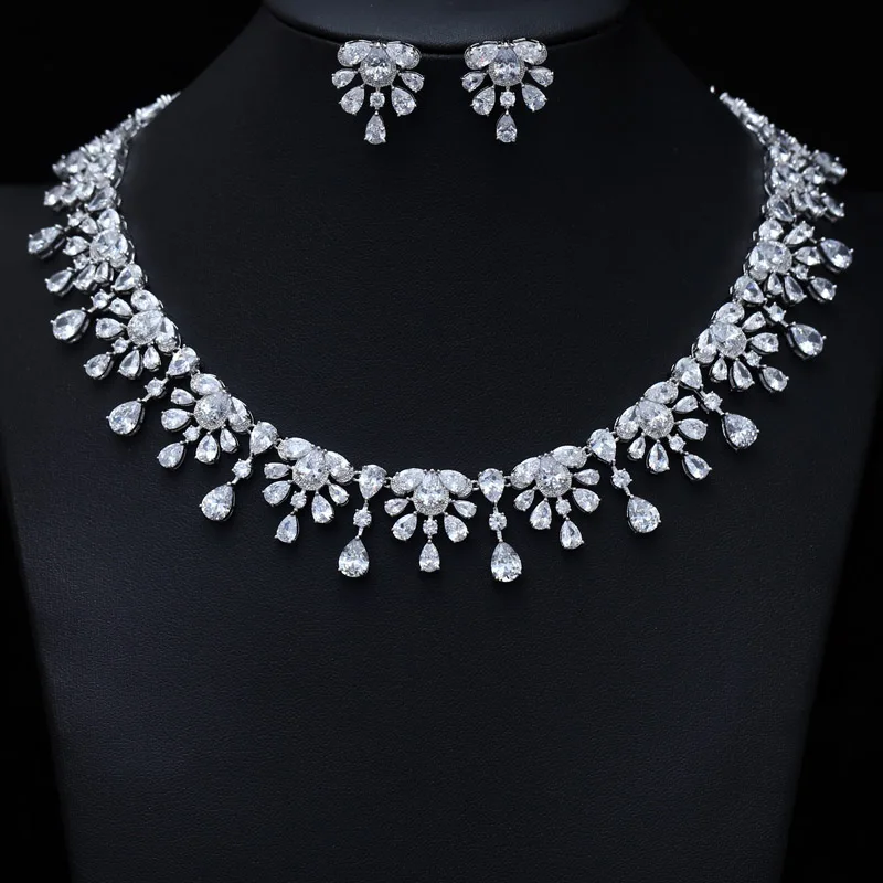 Newest Luxury Brand Cubic Zircon Clear Necklace Earrings Set Heavy Dinner Jewelry Set Wedding Bridal Dress Accessories
Newest Luxury Brand Cubic Zircon Clear Necklace Earrings Set Heavy Dinner Jewelry Set Wedding Bridal Dress Accessories