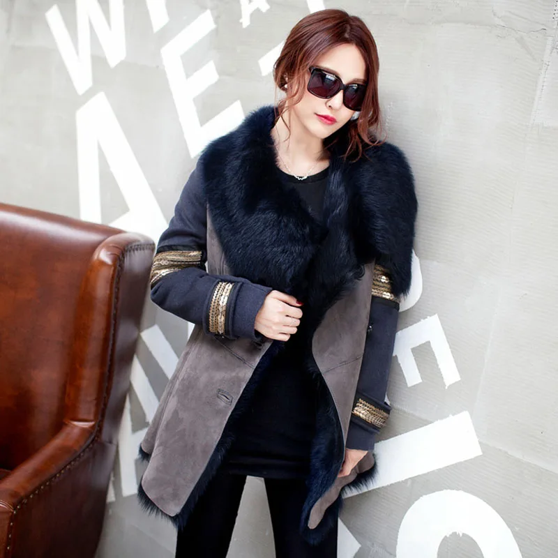 2018 Winter Fashion Women Faux Fur Coats Beading Sequins Suede Faux Leather Female Vintage Patchwork Outerwear Navy Blue JC02
2018 Winter Fashion Women Faux Fur Coats Beading Sequins Suede Faux Leather Female Vintage Patchwork Outerwear Navy Blue JC02