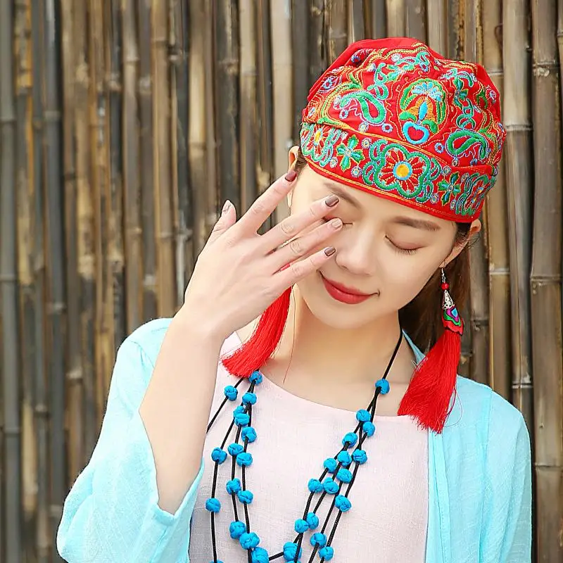 Vintage Embroidery Flowers Mexican Style Ethnic Bandanas Original Red Blue Print Hat
Vintage Embroidery Flowers Mexican Style Ethnic Bandanas Original Red Blue Print Hat