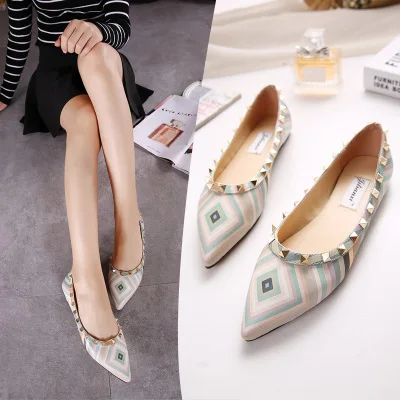 Women Shoes Rivets Striped Flats Pointed Toe Ladies Shoes Slip on Flat Heels Casual Shoes Summer Women loafers Shoes
Women Shoes Rivets Striped Flats Pointed Toe Ladies Shoes Slip on Flat Heels Casual Shoes Summer Women loafers Shoes