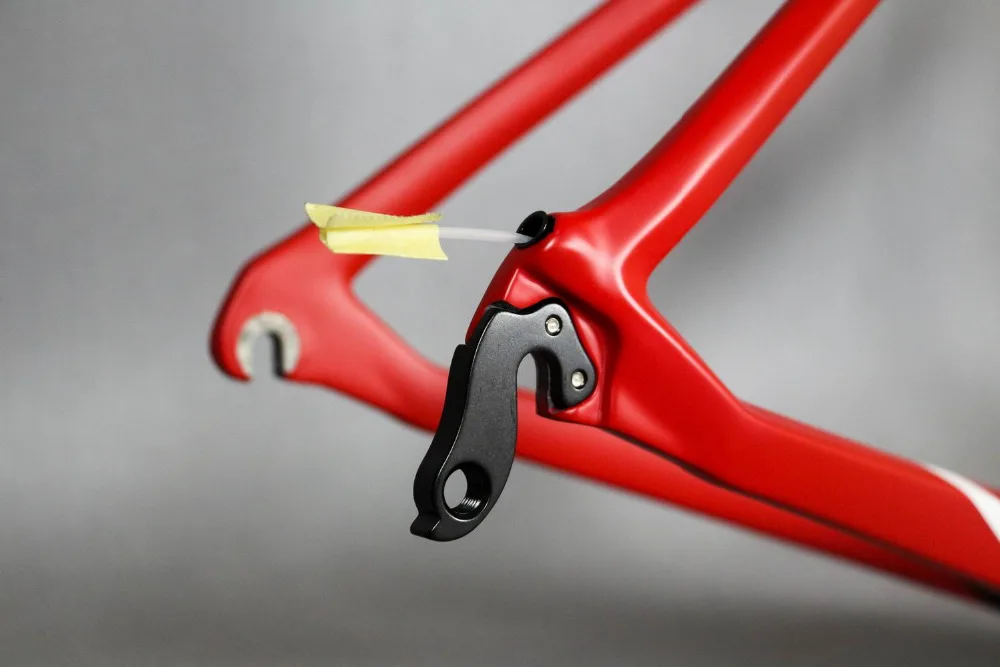 2018 Strong and Stiff Carbon Fiber Road Bicycle Frame Di2 Compatible