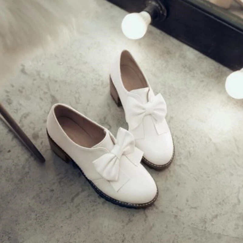 2018 spring Mori girl Korean version of the lovely bow thick bottom with a single shoes women's shoes Japanese loli high heels
2018 spring Mori girl Korean version of the lovely bow thick bottom with a single shoes women's shoes Japanese loli high heels