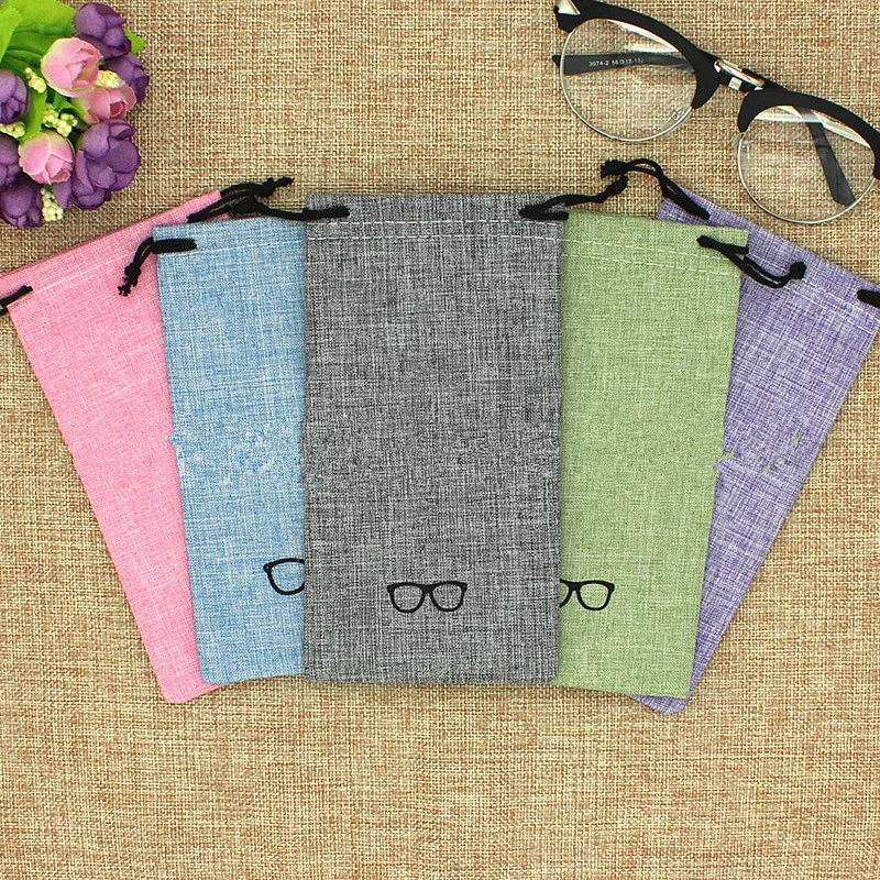 1Pcs New Good Quality Portable Glass Bag Linen Fabric Smooth Surface Sunglasses Pouch for Eyewear Container Glasses Bag
1Pcs New Good Quality Portable Glass Bag Linen Fabric Smooth Surface Sunglasses Pouch for Eyewear Container Glasses Bag