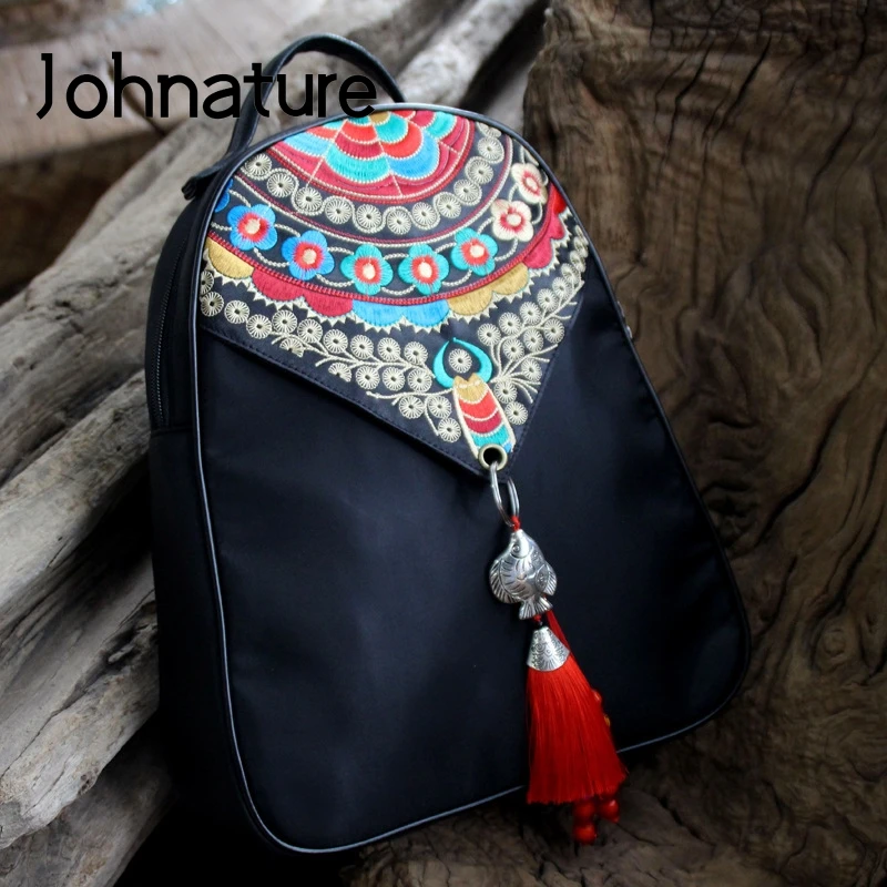 Johnature 2019 New Embroidery Handmade Retro Oxford High Quality Women Backpack National Floral Tassel Large Capacity Backpack
Johnature 2019 New Embroidery Handmade Retro Oxford High Quality Women Backpack National Floral Tassel Large Capacity Backpack