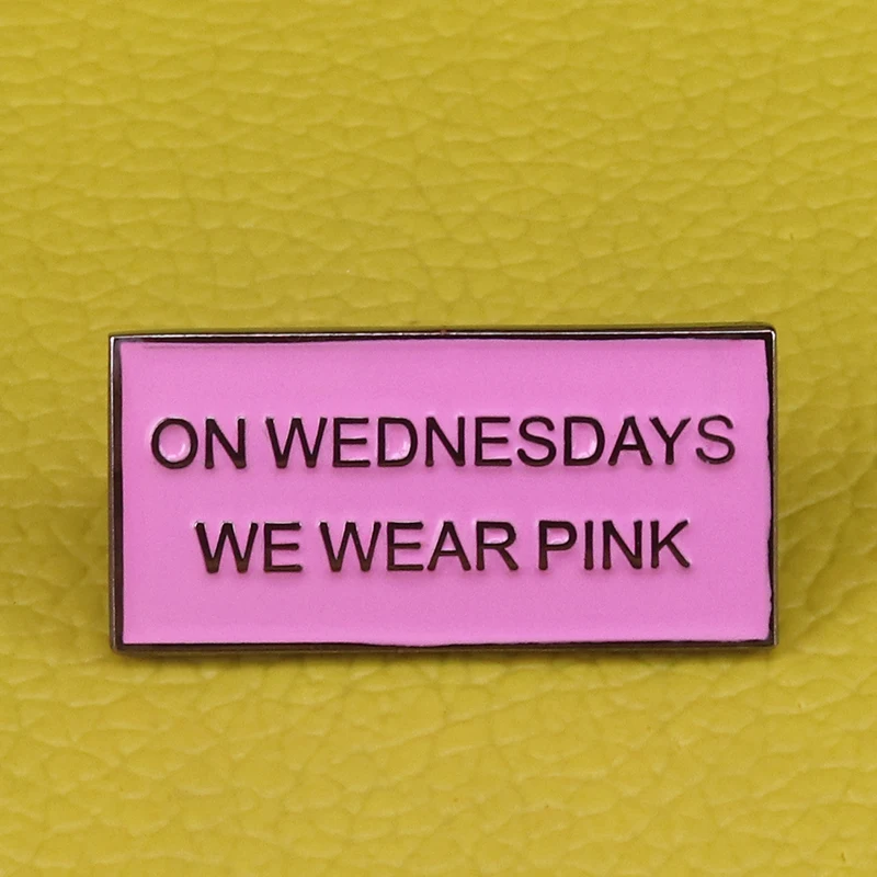 Средние девушки по средам мы носим розовый отворот кино подружки невесты подарок