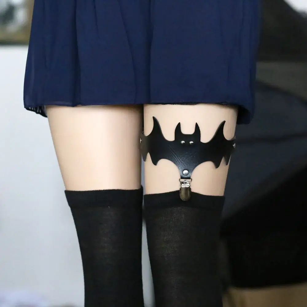 1PC Women Fashion Halloween Bat Wings Leather Choker Necklaces Garter Belt Leg Ring Leather Decoration Hot Sale 7 Colors
1PC Women Fashion Halloween Bat Wings Leather Choker Necklaces Garter Belt Leg Ring Leather Decoration Hot Sale 7 Colors