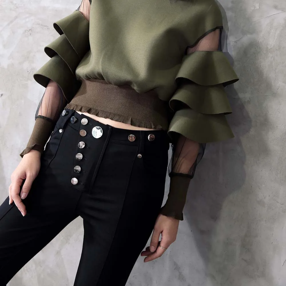 Elegant Space Cotton Ruffles Sleeve Sweatershirt Perspective Sleeve 2017 Women Pullover Soft Tops Short design LT441
Elegant Space Cotton Ruffles Sleeve Sweatershirt Perspective Sleeve 2017 Women Pullover Soft Tops Short design LT441
