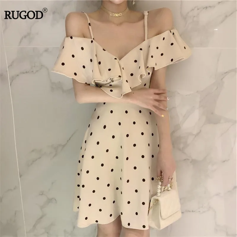 RUGOD 2019 New fashion summer dress sling Wave point Ruffle dress women V neck casual sexy dress
RUGOD 2019 New fashion summer dress sling Wave point Ruffle dress women V neck casual sexy dress