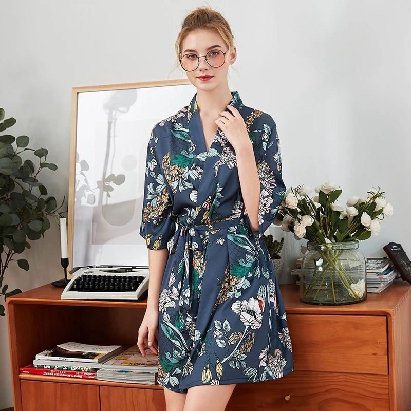 JULY'S SONG Floral Robes Summer Sleepwear Robes Pajamas Sexy Large Size Silk Satin Nightdress Printed Nightgown
JULY'S SONG Floral Robes Summer Sleepwear Robes Pajamas Sexy Large Size Silk Satin Nightdress Printed Nightgown