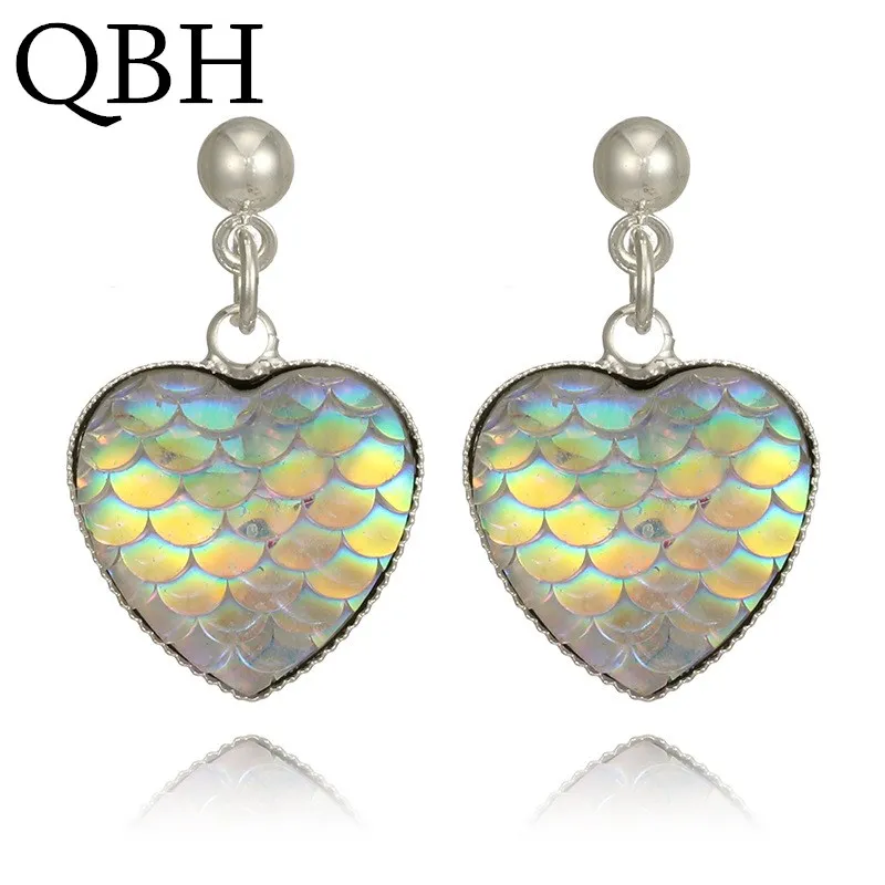 EK708 New Korean Sequins Heart Drop Earrings for Women LOVE Fish Scale Discoloration Fashion Sweet Ear Jewelry Mujer Boucles
EK708 New Korean Sequins Heart Drop Earrings for Women LOVE Fish Scale Discoloration Fashion Sweet Ear Jewelry Mujer Boucles