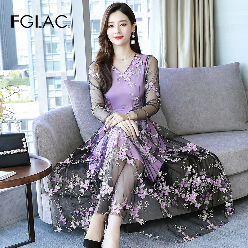 Women dress New 2019 Autumn long sleeve Embroidered mesh dress Elegant Slim vintage party dress female vestidos
Women dress New 2019 Autumn long sleeve Embroidered mesh dress Elegant Slim vintage party dress female vestidos