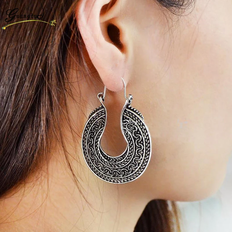 Bohemia Antique Silver Color Hollow Arabesquitic U Shape Hoop Earrings For Women Ethnic Jewelry Indian Earring Bijoux Brincos
Bohemia Antique Silver Color Hollow Arabesquitic U Shape Hoop Earrings For Women Ethnic Jewelry Indian Earring Bijoux Brincos