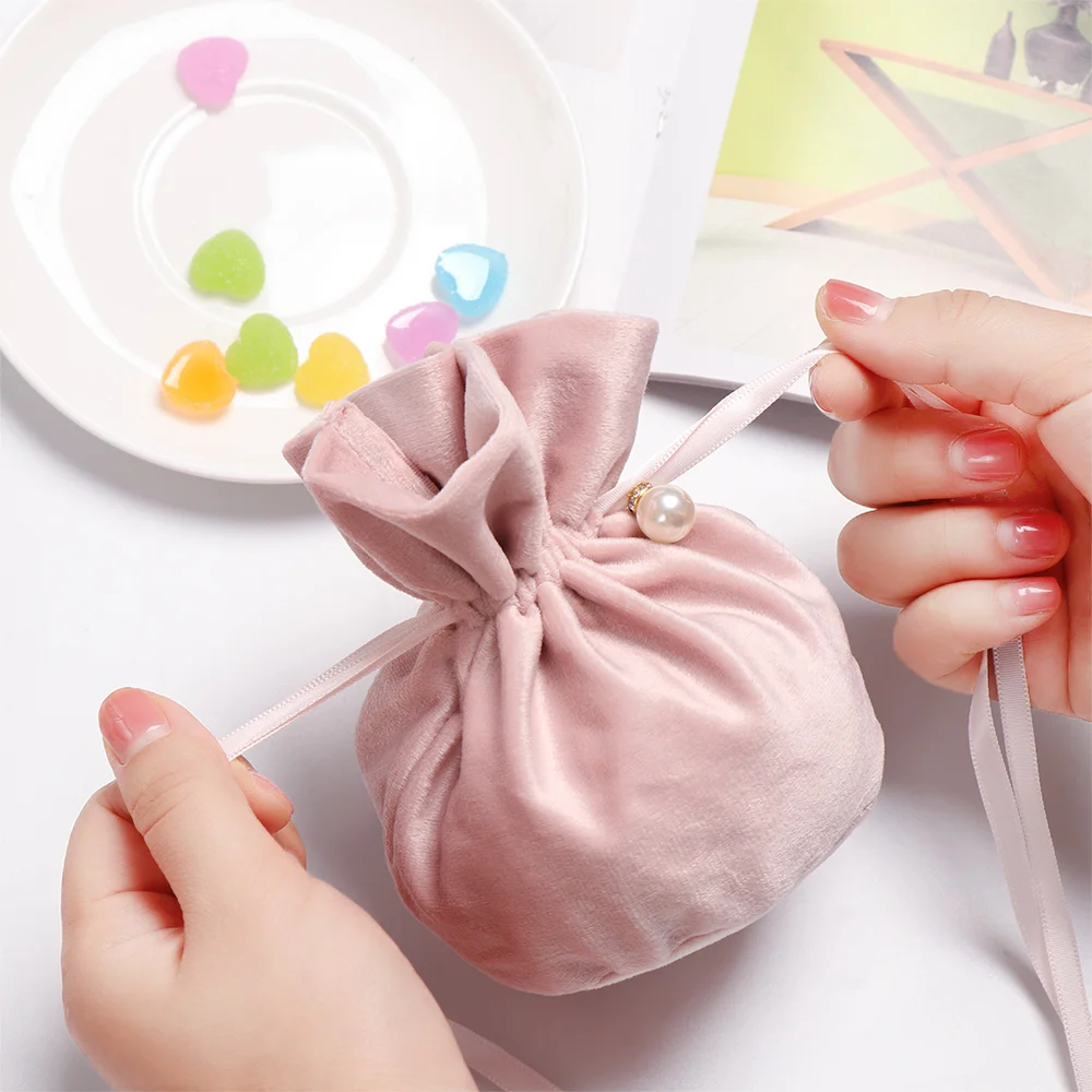 12*9cm Multifunction Jewelry Gift Bag Drawstring Sweet Candy Pouch Velvet Drawstring Bags Baby Shower Accessories Wedding Favors
12*9cm Multifunction Jewelry Gift Bag Drawstring Sweet Candy Pouch Velvet Drawstring Bags Baby Shower Accessories Wedding Favors