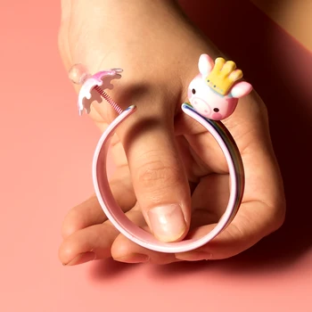 Antistress Toys For Girls Flash Light Bracelet Funny Toy Light Jewelry juguetes Kawaii Princess Schocker Tricks Gadget oyuncak
Antistress Toys For Girls Flash Light Bracelet Funny Toy Light Jewelry juguetes Kawaii Princess Schocker Tricks Gadget oyuncak