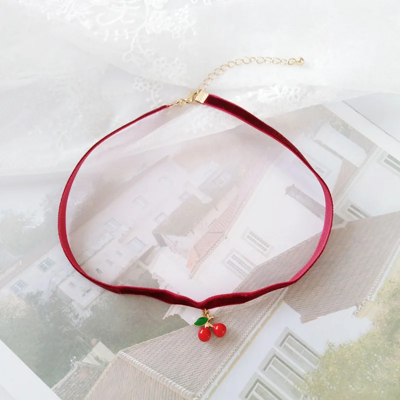 Summer Style Fruit Choker Necklaces Collares For Women Cute Strawberry Cherry Fan Shape Red Velvet Necklace Korean Girl Gift
Summer Style Fruit Choker Necklaces Collares For Women Cute Strawberry Cherry Fan Shape Red Velvet Necklace Korean Girl Gift