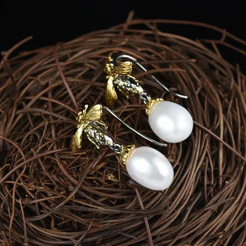 Italian craft 925 silver inlaid pearl earrings handmade bee ear hook earrings free shipping
Italian craft 925 silver inlaid pearl earrings handmade bee ear hook earrings free shipping