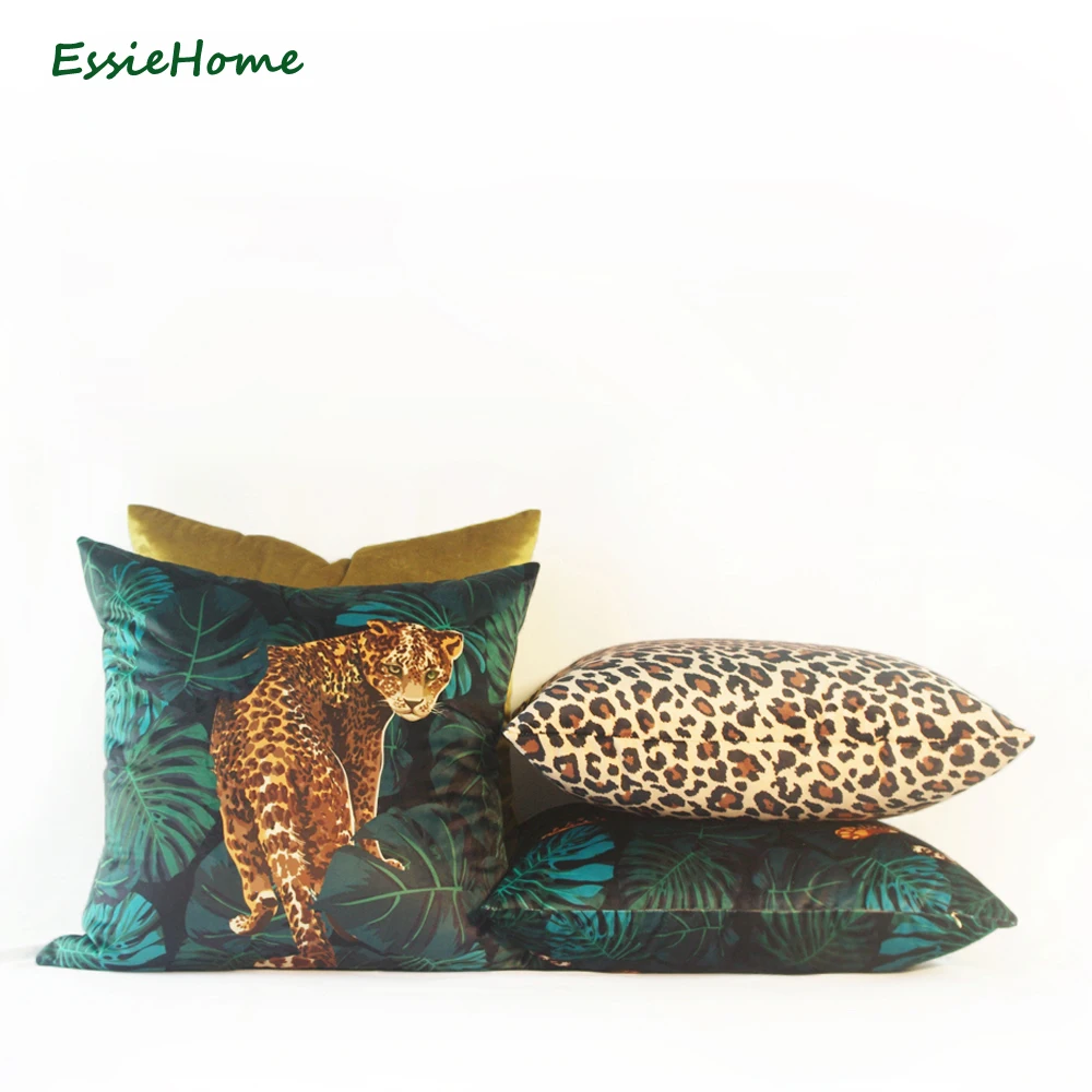 ESSIE HOME Tropical Animal Pattern Leopard Jungle Digital Print Velvet Cushion Cover Pillow Case For Living Room
ESSIE HOME Tropical Animal Pattern Leopard Jungle Digital Print Velvet Cushion Cover Pillow Case For Living Room
