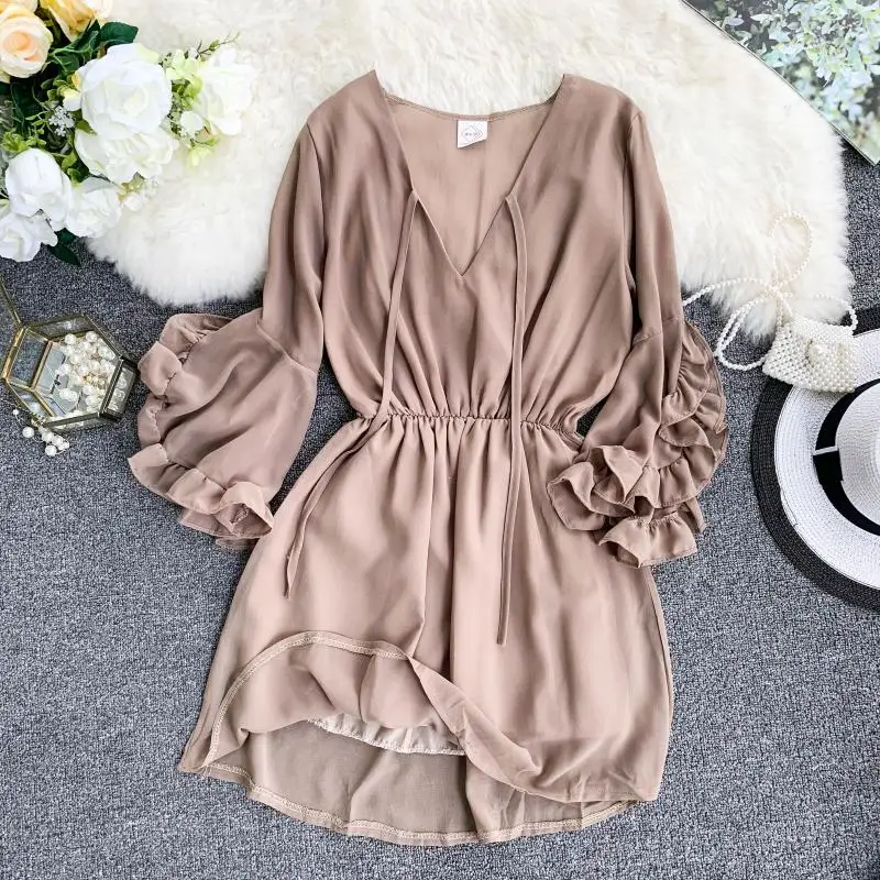 Pure Color Sweet V Collar Flare Sleeve Slim Waist Skinny Dress Women 2019 Vestidos G547
Pure Color Sweet V Collar Flare Sleeve Slim Waist Skinny Dress Women 2019 Vestidos G547