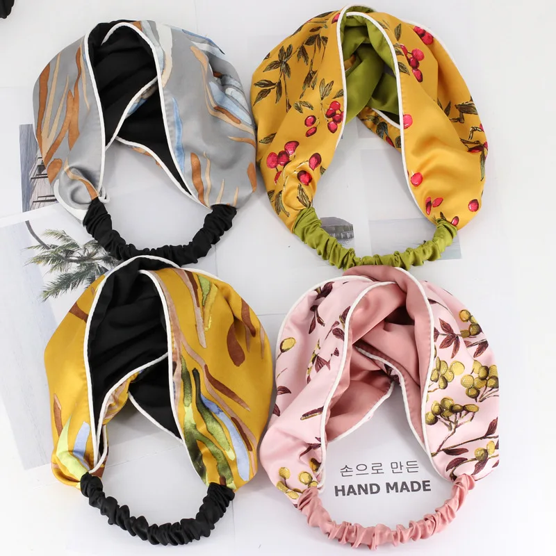 2018 new fashion satin fabric cross turban headband women girls scrunchy hair head bands wrap accessories for girls headdress
2018 new fashion satin fabric cross turban headband women girls scrunchy hair head bands wrap accessories for girls headdress