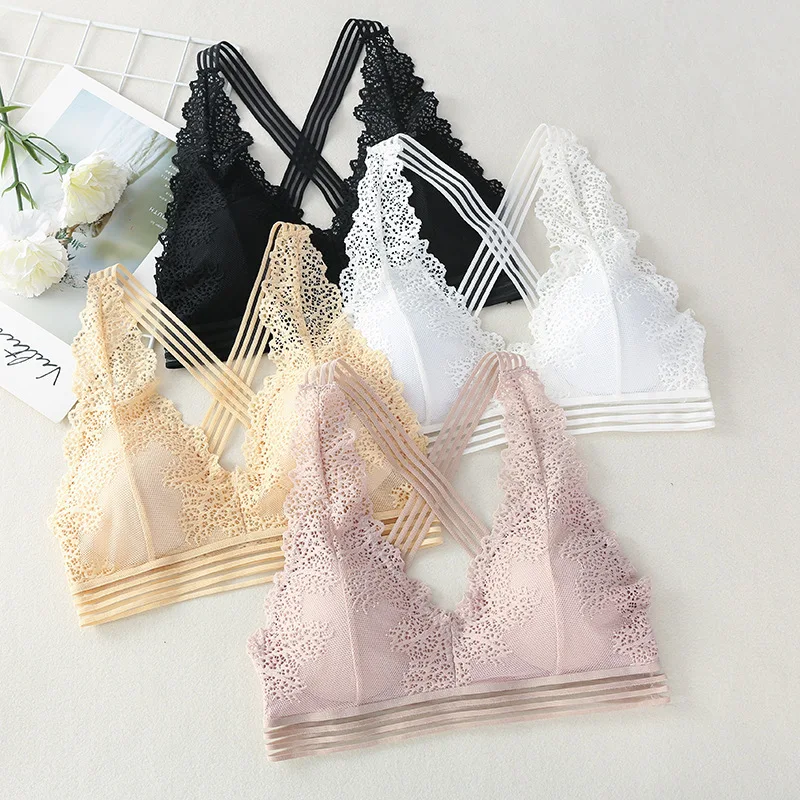 Best selling lace thin cup simple big V-neck ladies triangle cup bra without steel ring bra wild gathered small vest
Best selling lace thin cup simple big V-neck ladies triangle cup bra without steel ring bra wild gathered small vest