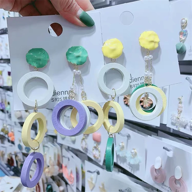New Sweet Korean Pattern Earring for Women Girls Circular Asymmetric Drop Earrings Geometric Statement Earring Jewelry wholesale
New Sweet Korean Pattern Earring for Women Girls Circular Asymmetric Drop Earrings Geometric Statement Earring Jewelry wholesale