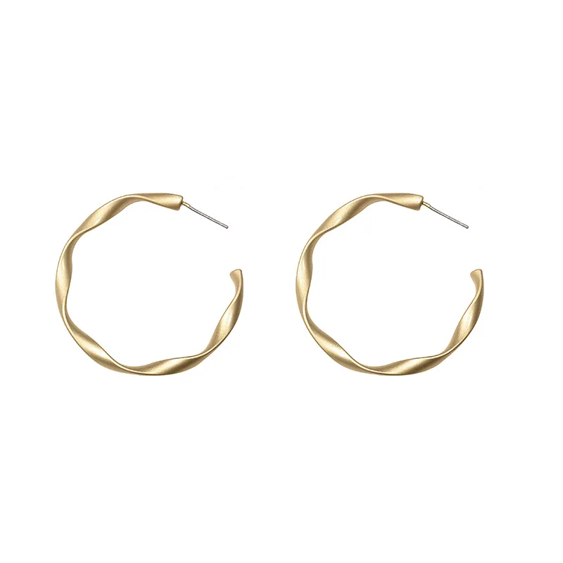 Simple Style Middle Circle Geometric Distortion Matte Silver Golden Drop Earrings Dangle Earrings For Women
Simple Style Middle Circle Geometric Distortion Matte Silver Golden Drop Earrings Dangle Earrings For Women