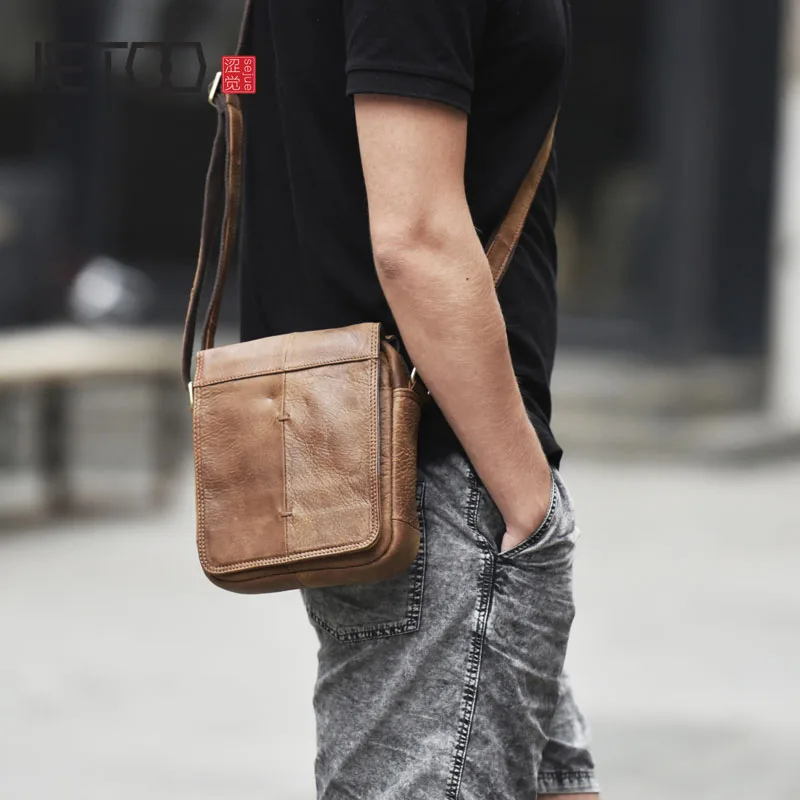 AETOO Scrub top layer leather shoulder bag retro men's bag Europe and the United States trend summer Messenger bag small bag
AETOO Scrub top layer leather shoulder bag retro men's bag Europe and the United States trend summer Messenger bag small bag