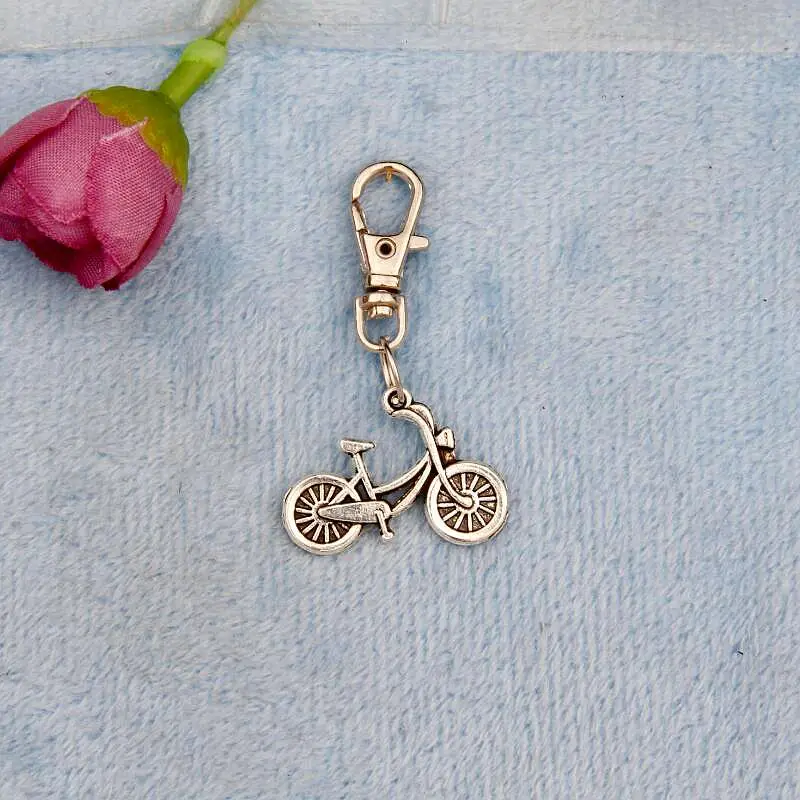 New 50pcs Vintage Silver Electric Bicycle Charm Rotation Lobster Button Keychain Gifts Fit DIY Key Chains For Women&Men J662
New 50pcs Vintage Silver Electric Bicycle Charm Rotation Lobster Button Keychain Gifts Fit DIY Key Chains For Women&Men J662