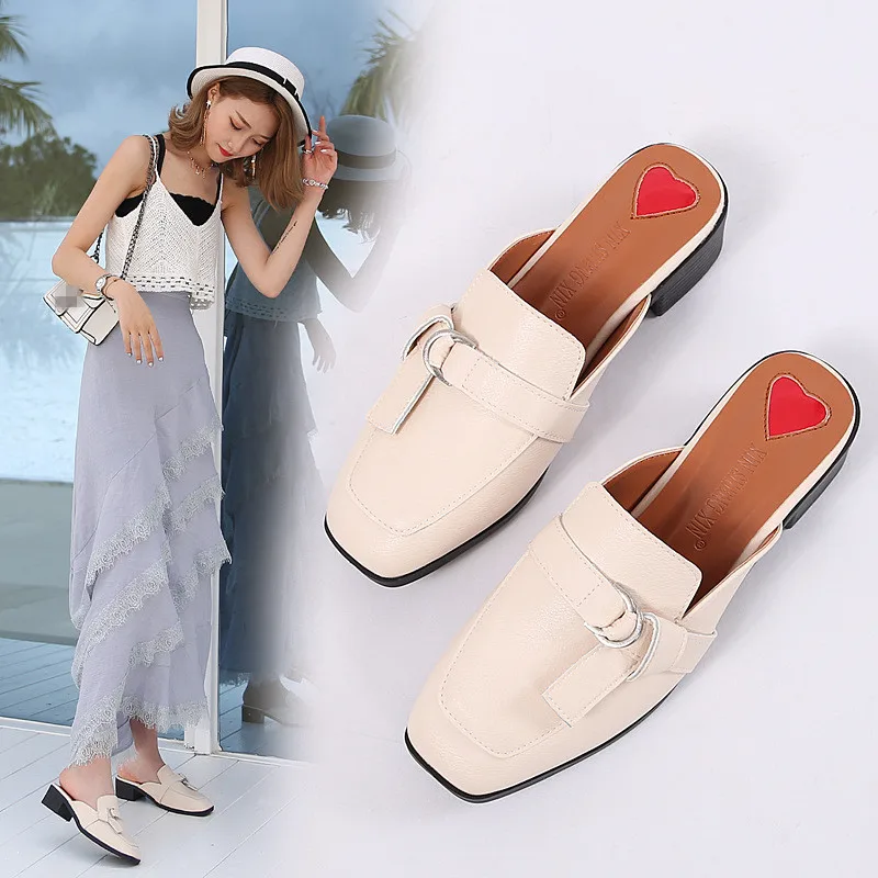 Med slippers chunky heel mules square buckle female summer 2019 Summer ladies plus size closed toe Rubber leather slides slipon
Med slippers chunky heel mules square buckle female summer 2019 Summer ladies plus size closed toe Rubber leather slides slipon