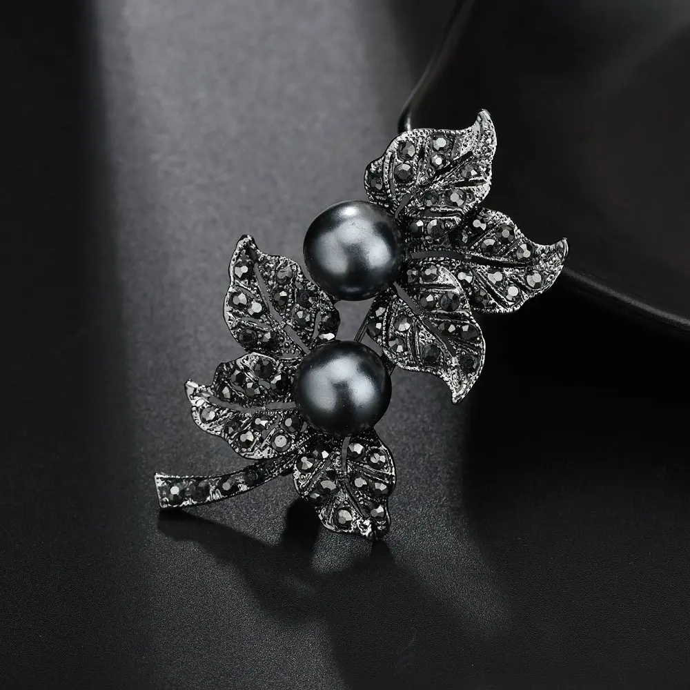 Terreau Kathy Jewelry Black Gun Plated Simulated Pearl Brooch Pins Vintage Rhinestones double Leaf Brooches for Women Gift
Terreau Kathy Jewelry Black Gun Plated Simulated Pearl Brooch Pins Vintage Rhinestones double Leaf Brooches for Women Gift